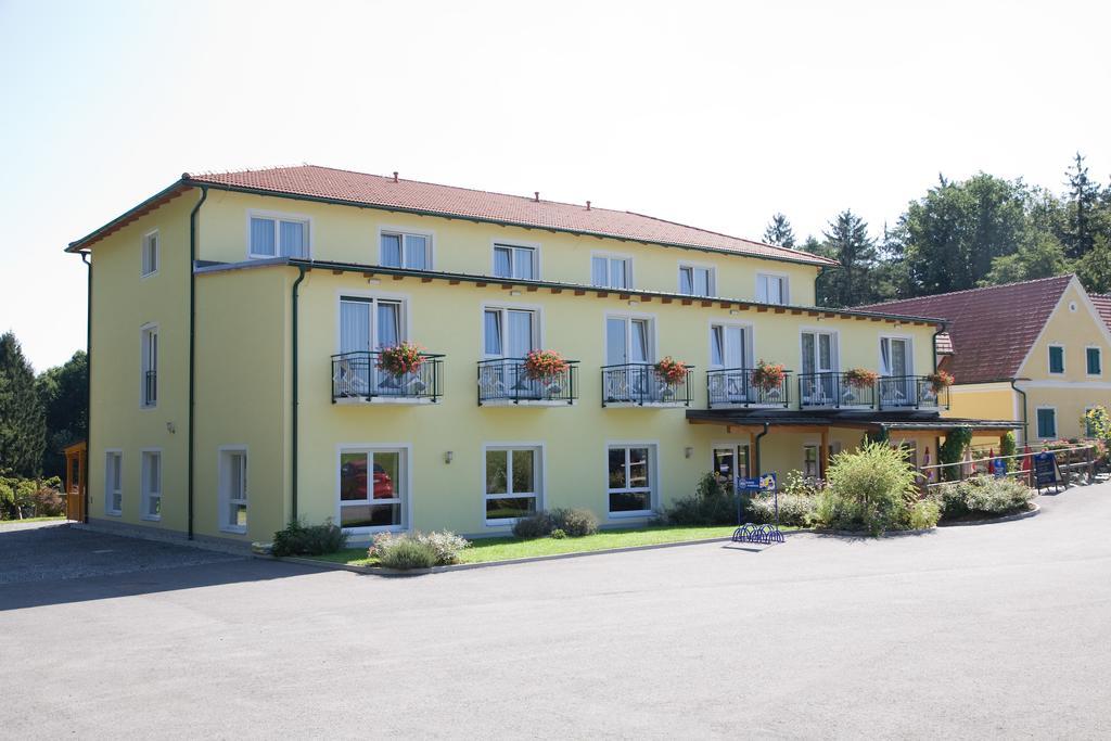 Bad Blumauerhof Hotel Buitenkant foto